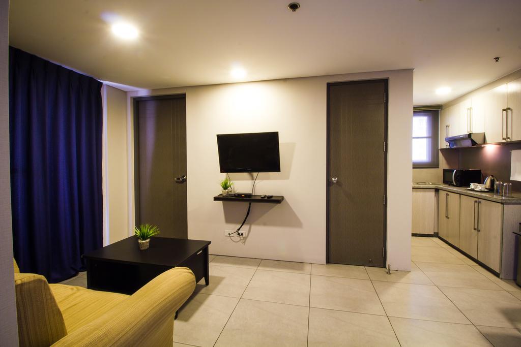 Hotel Jade And Makati City