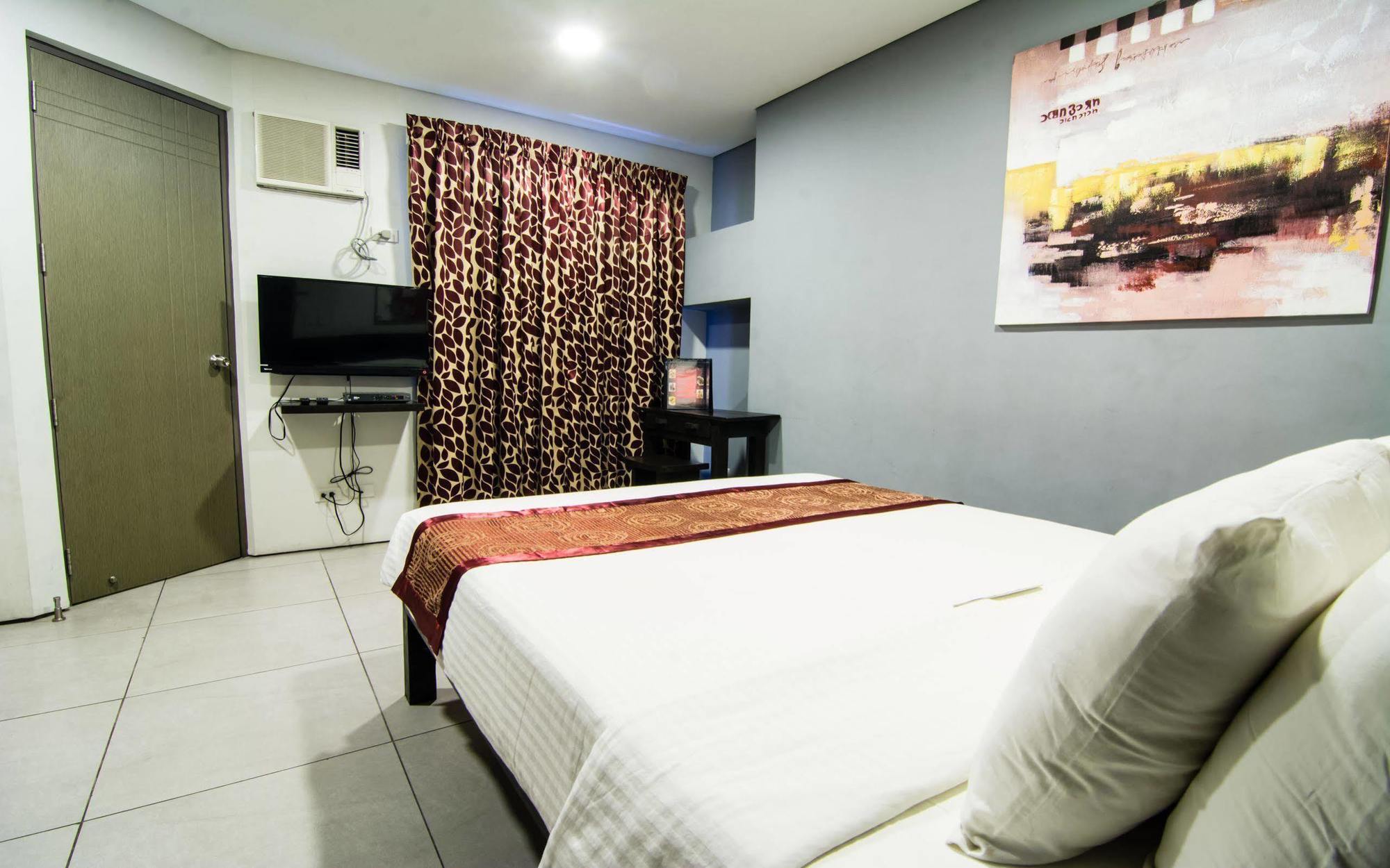 Hotel Jade And 2*